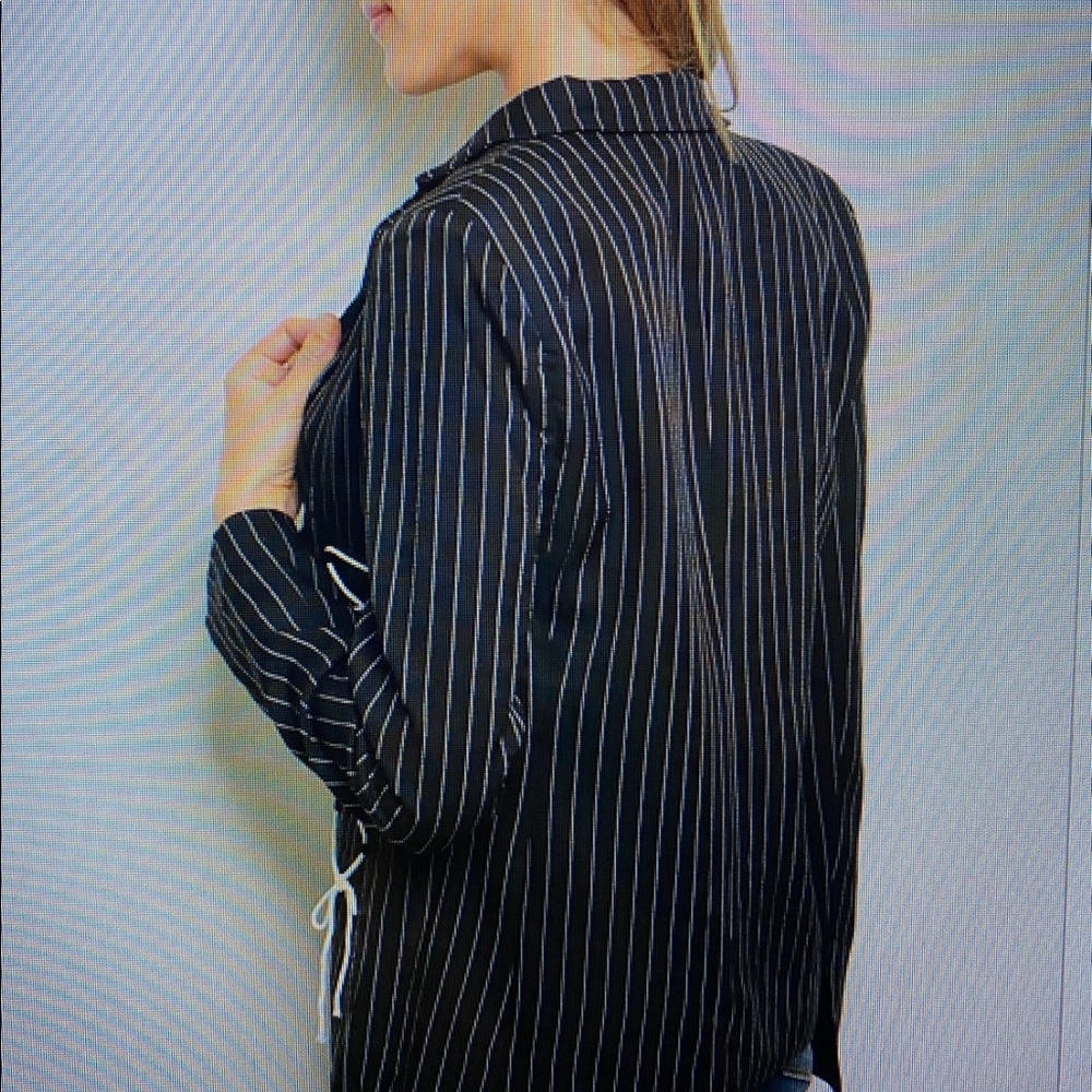 Beautiful Blazer - Picture 2 of 10